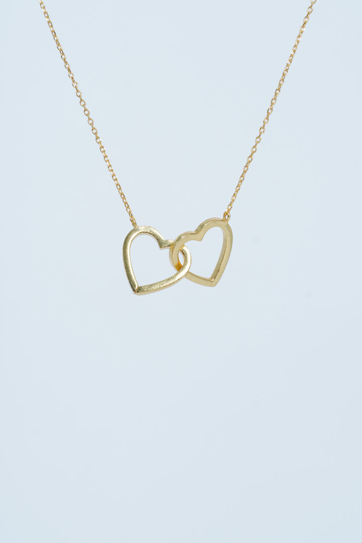 GOLD PLATED CHAIN WITH TWO HEARTS