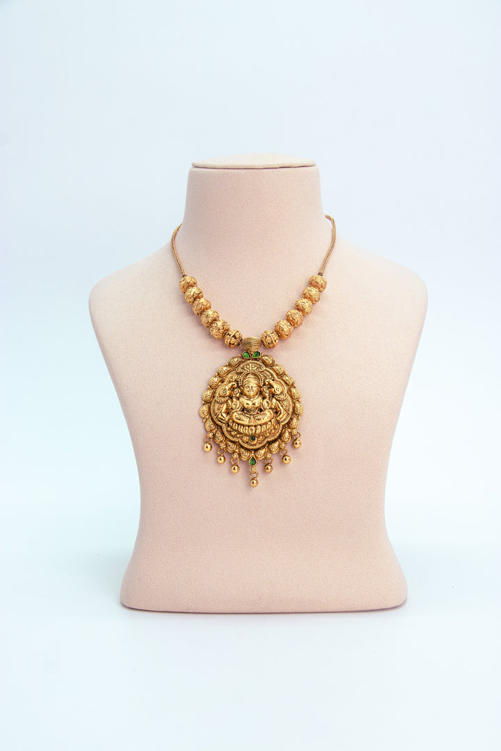 NILAA SHORT NECKLACE