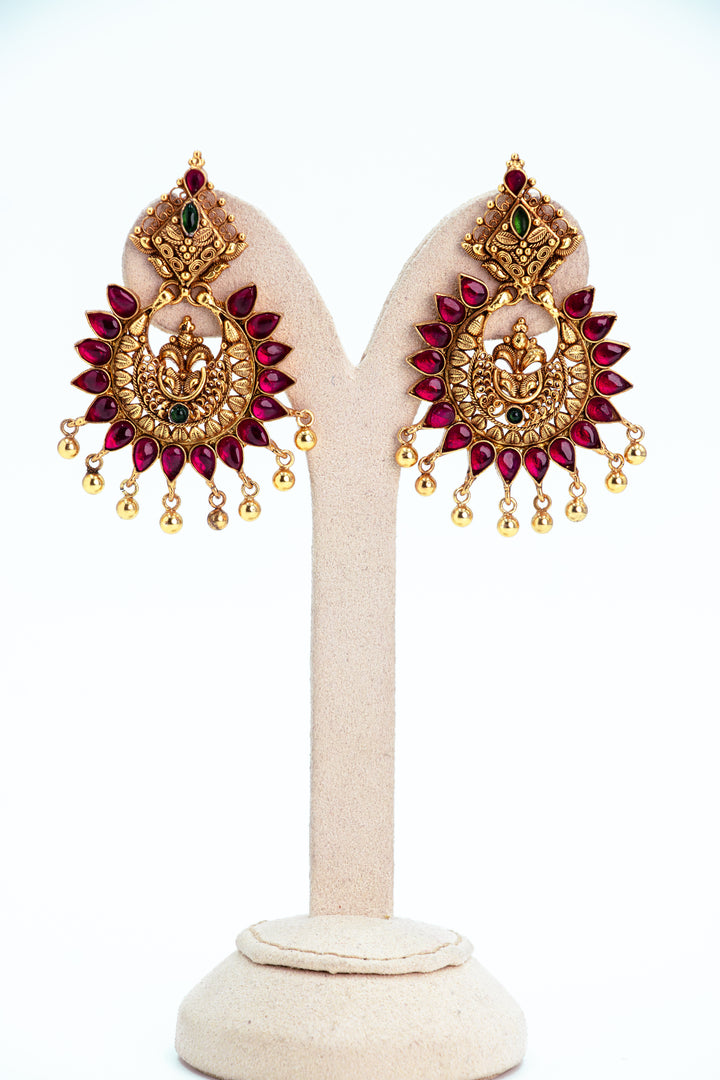 KISARA EARRINGS