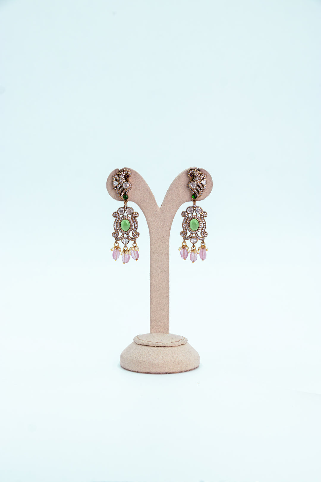 NAESHA VICTORIAN STUDS